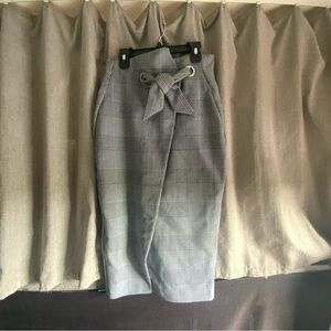 H&M black and White Plaid Pencil Skirt Faux Wrap S front tie